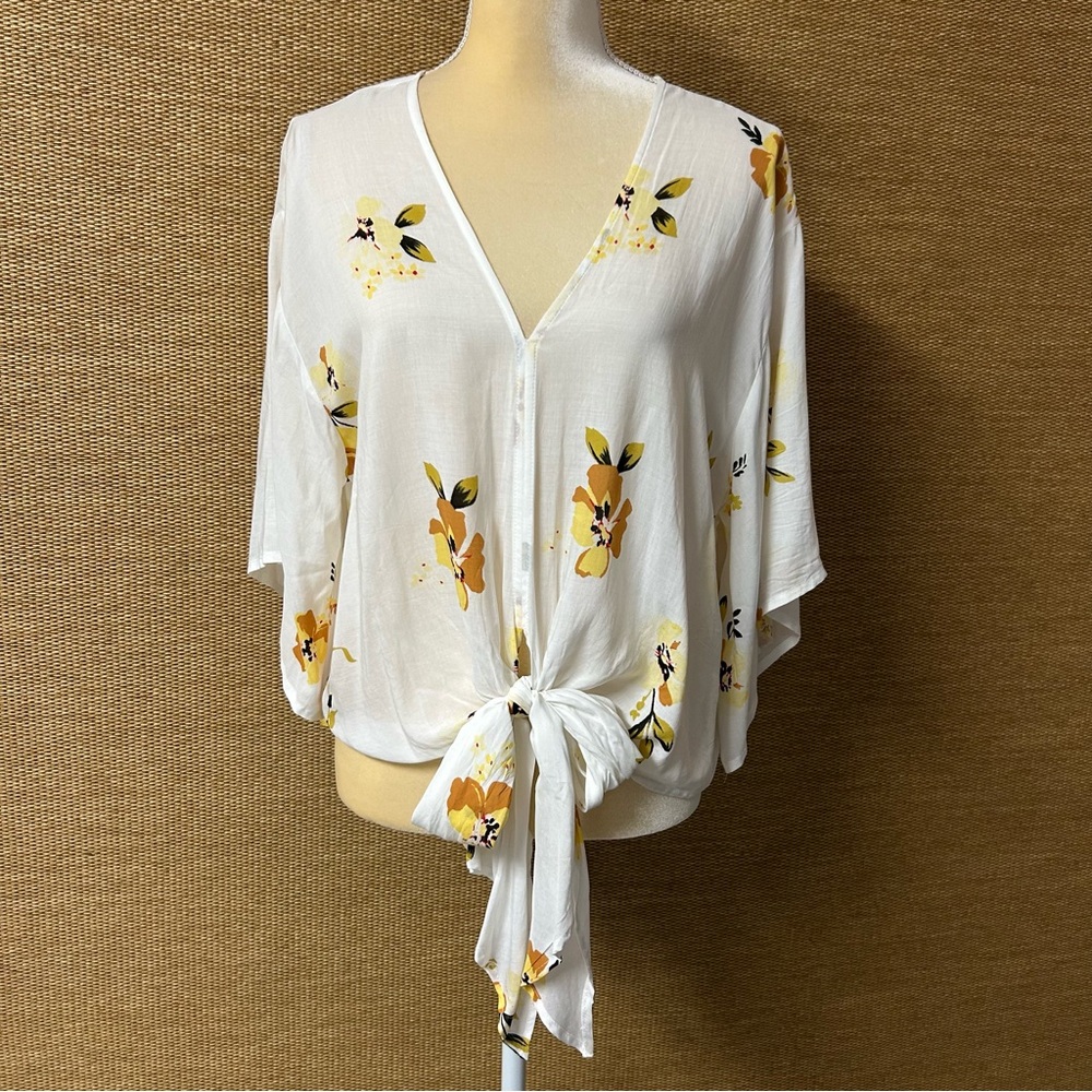 Polly & Esther Top Women’s Small Cream Yellow Floral
